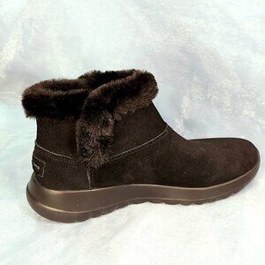 Skechers Leather Winter Boots Cushioned Sole Air Cooled New